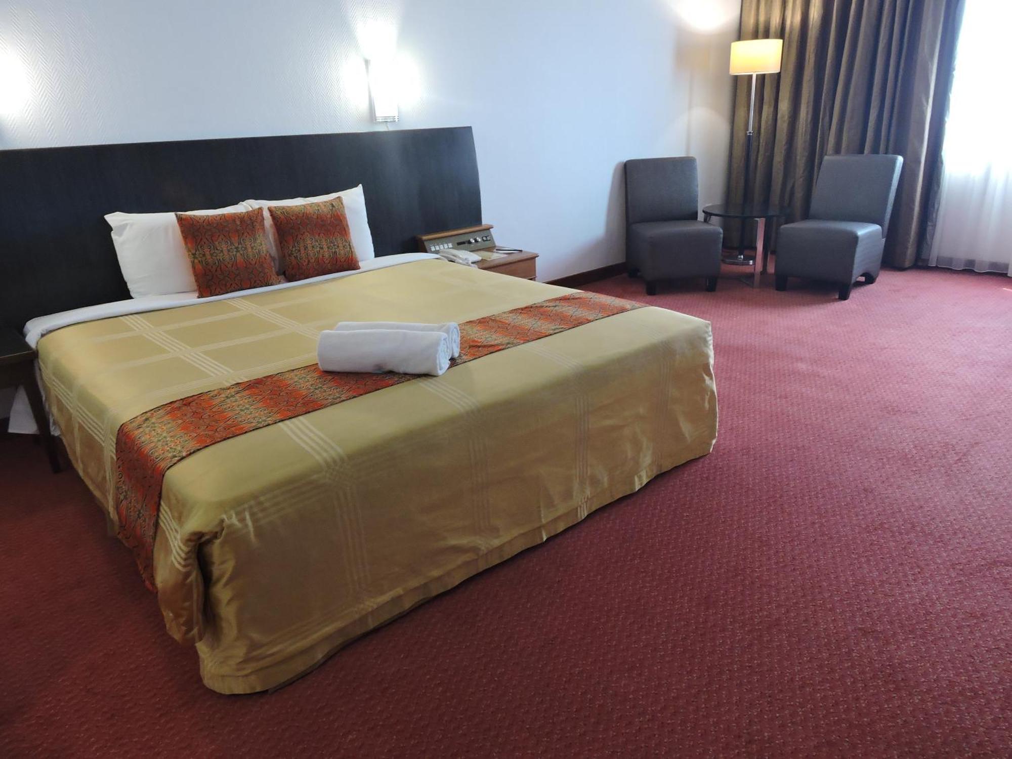 Hotel Grand Continental Kuching Eksteriør billede