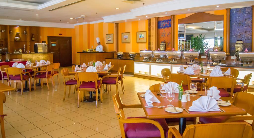 Hotel Grand Continental Kuching Eksteriør billede