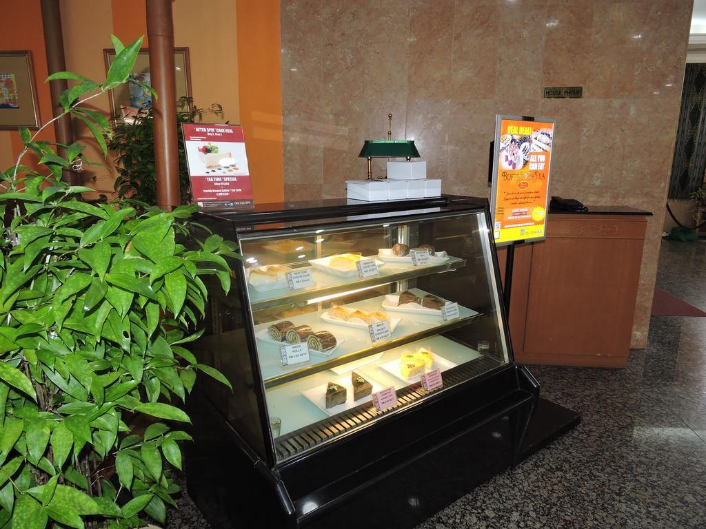 Hotel Grand Continental Kuching Eksteriør billede